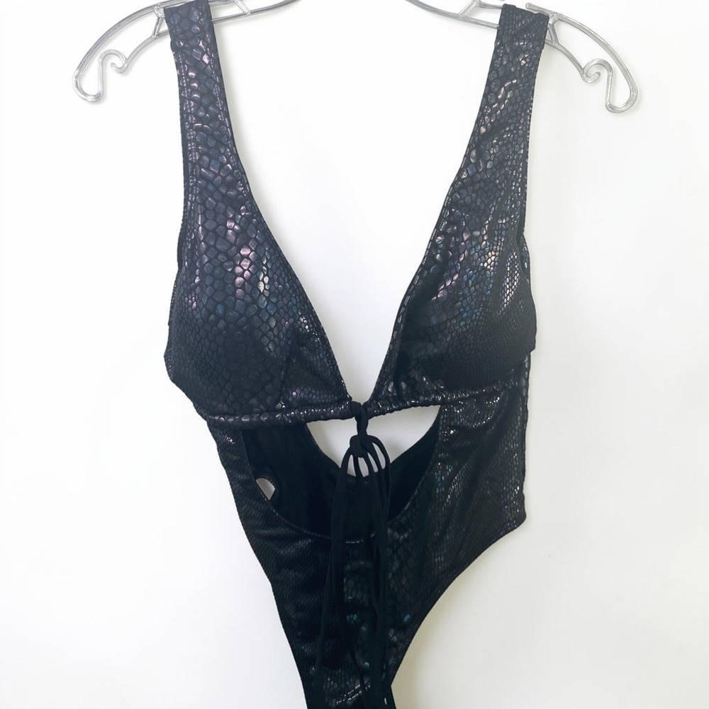 Metallic Snakeskin Iridescent Cutout Bodysuit One Piece Swimsuit Black Small